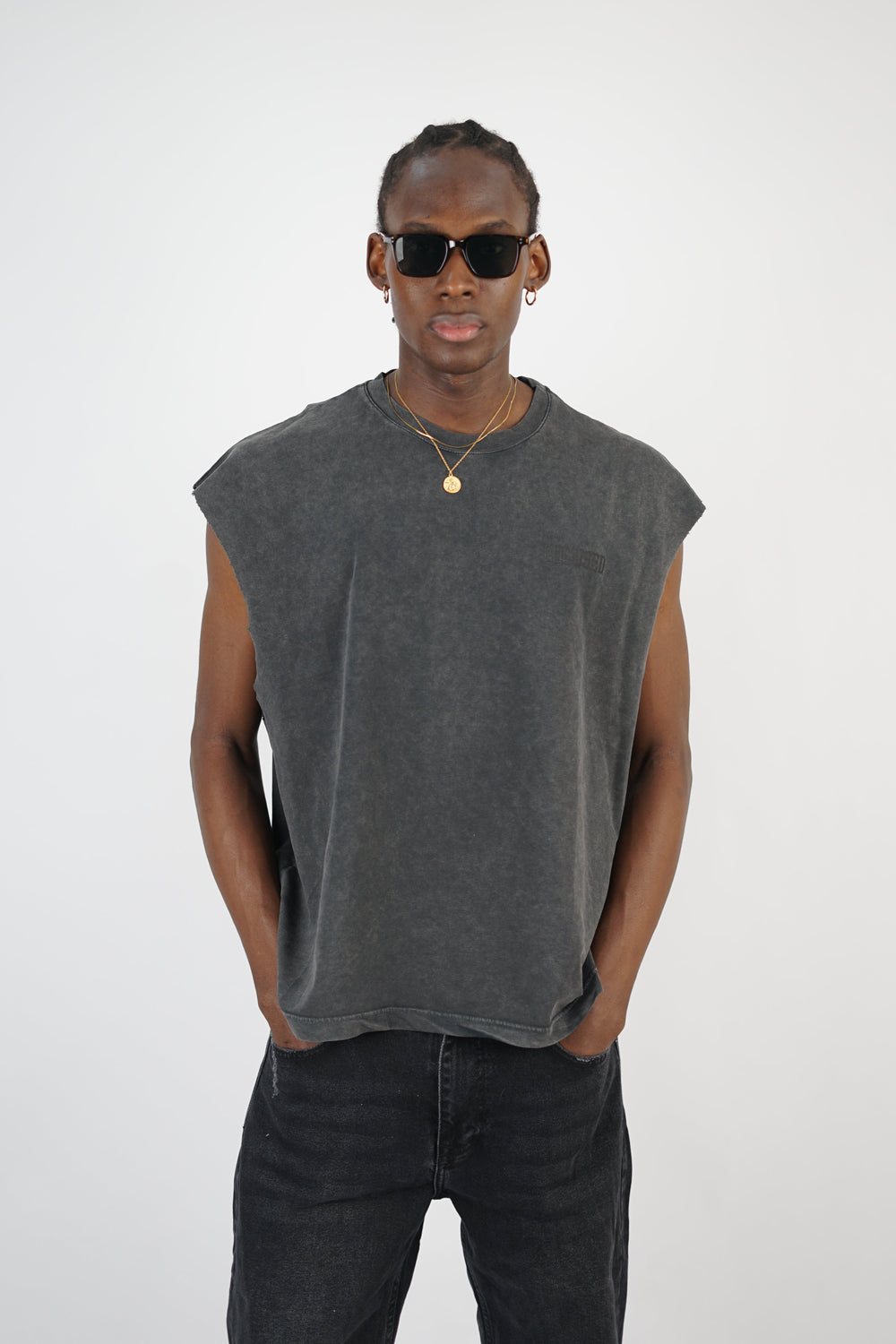 Mechanic Focused Backprint Armless T-shirt in Acid Wash