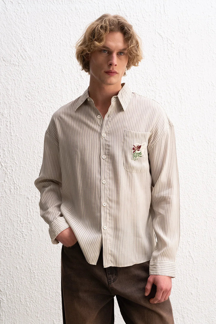 GIESTO EMBROIDERY DETAIL STRIPE SHIRT IN CREAM