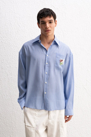 GIESTO EMBROIDERY DETAIL STRIPE SHIRT IN BLUE