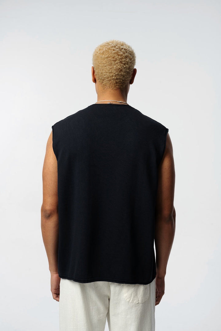 2512 Oversized sleeveless t-shirt in black