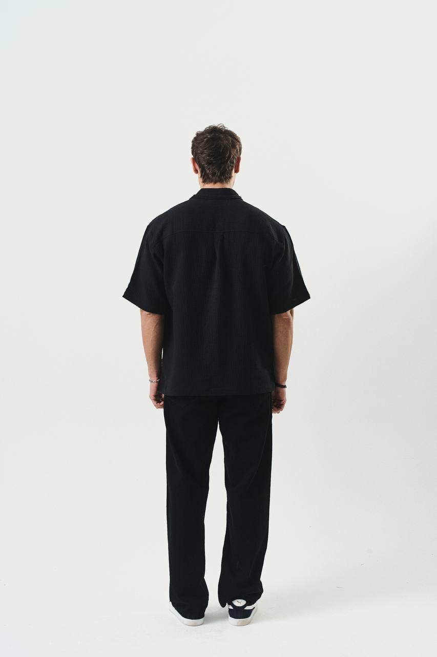 Retro club V neck shirt in black