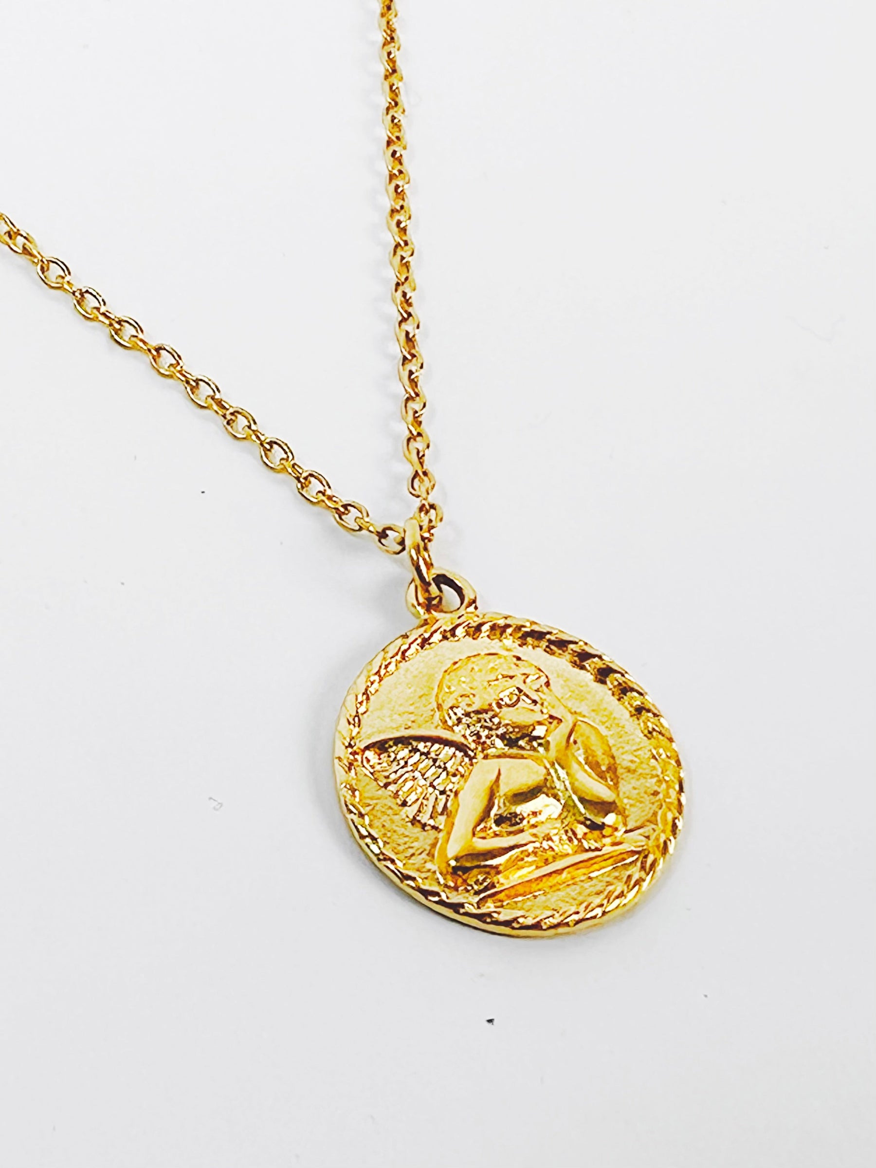 Garm Island Cherub necklace in gold