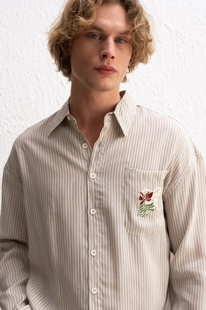 GIESTO EMBROIDERY DETAIL STRIPE SHIRT IN CREAM