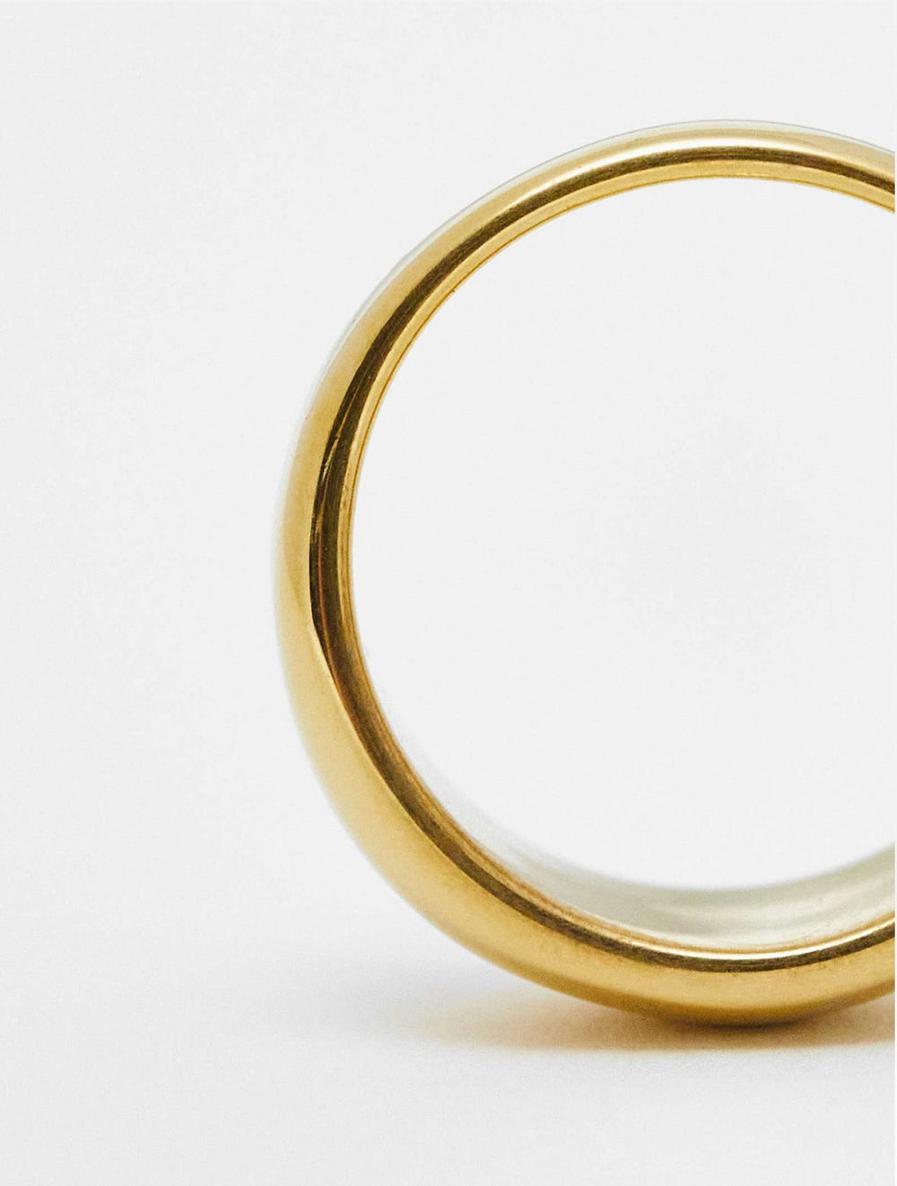 Slim link singlet ring