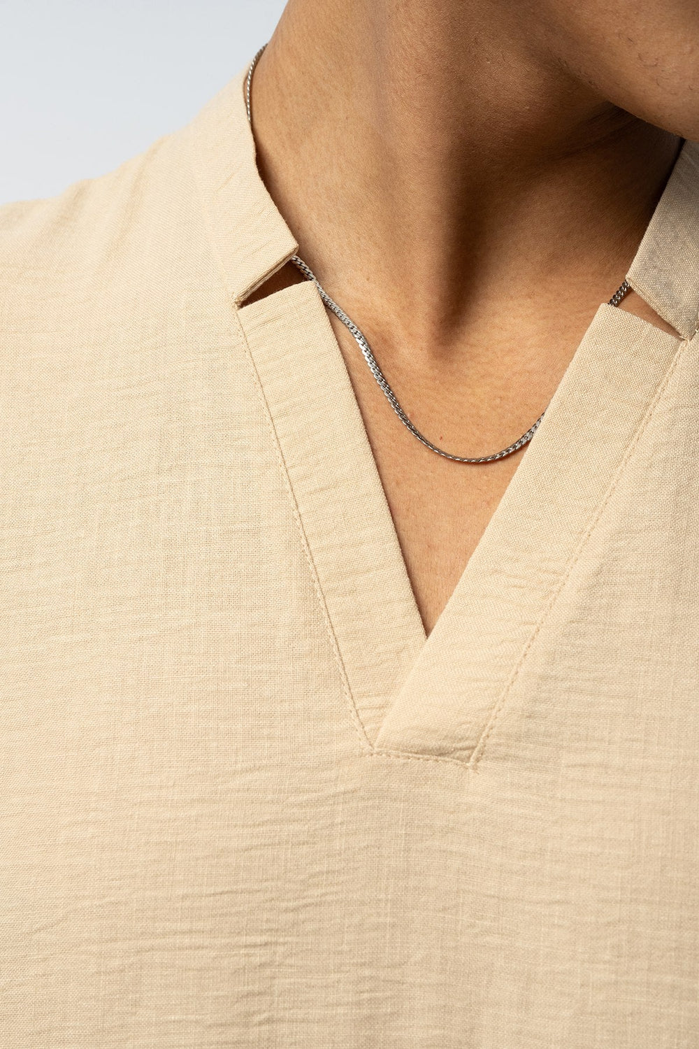 2512 V-NECK DETAILED SHIRT IN KHAKI
