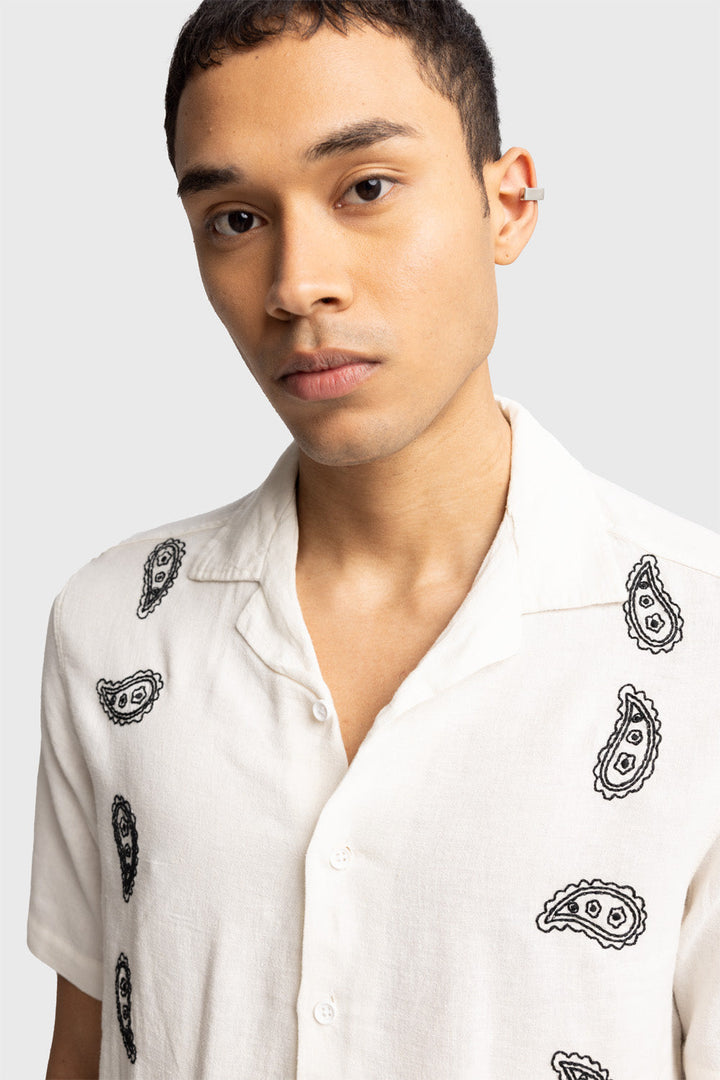 GIESTO paisley embroidered shirt in ecru