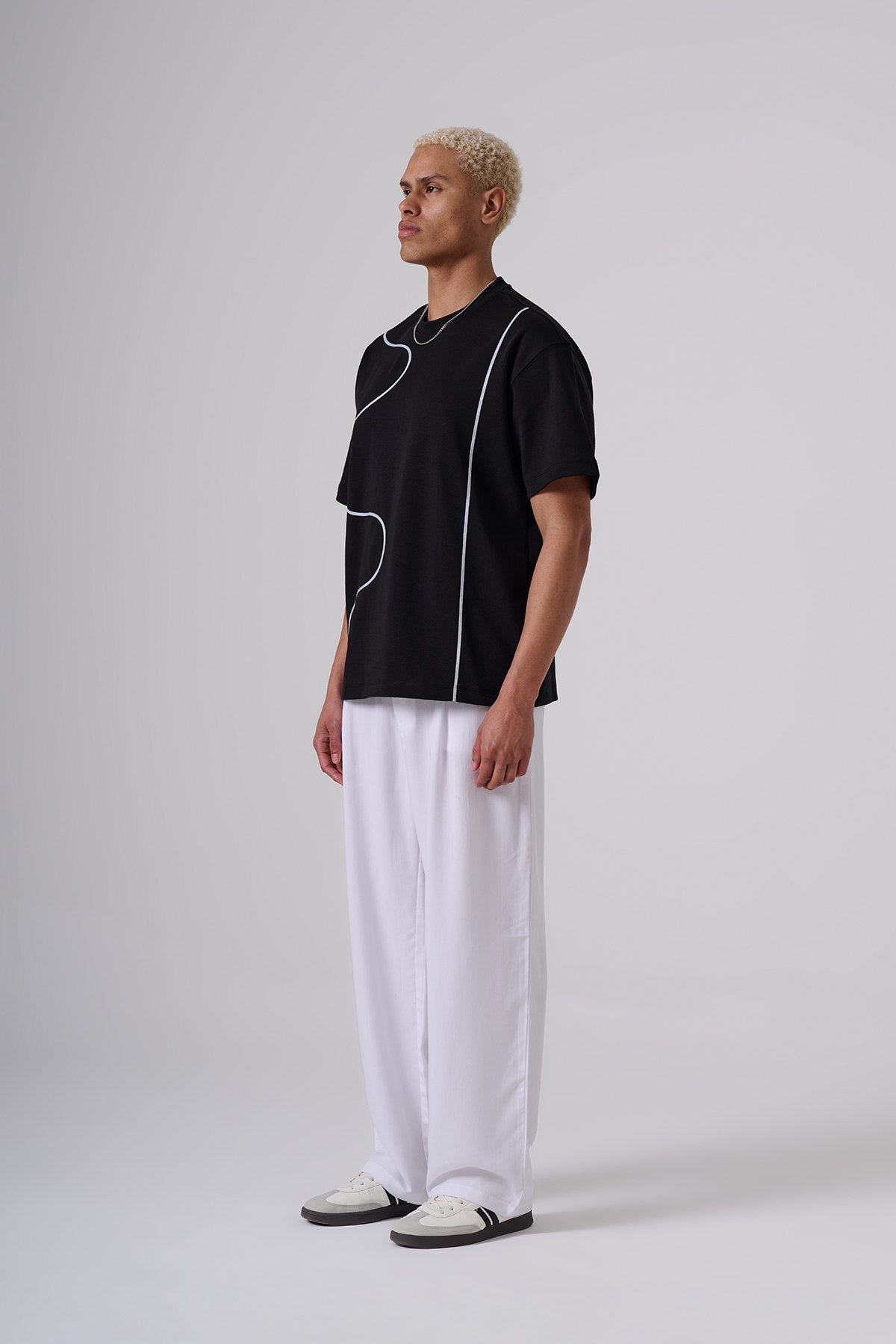 2512 t-shirt with constrast drawing in Black