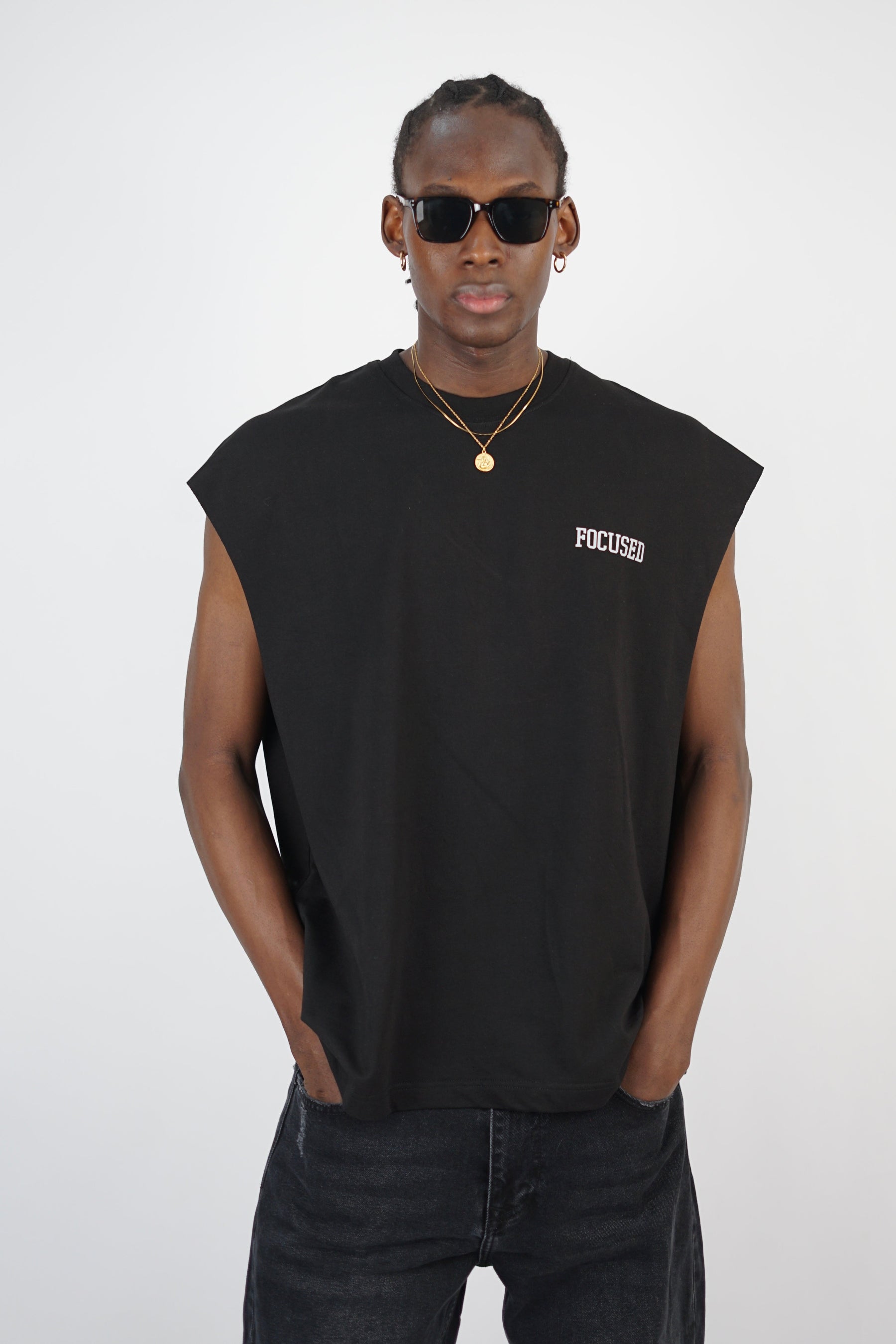 Mechanic Focused Backprint Armless T-shirt in Black