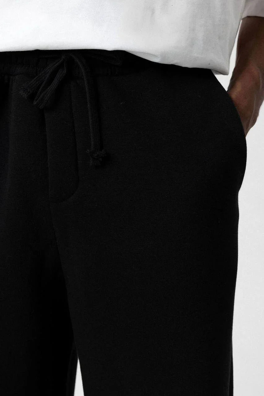 Garm Island Sweatpants in Black