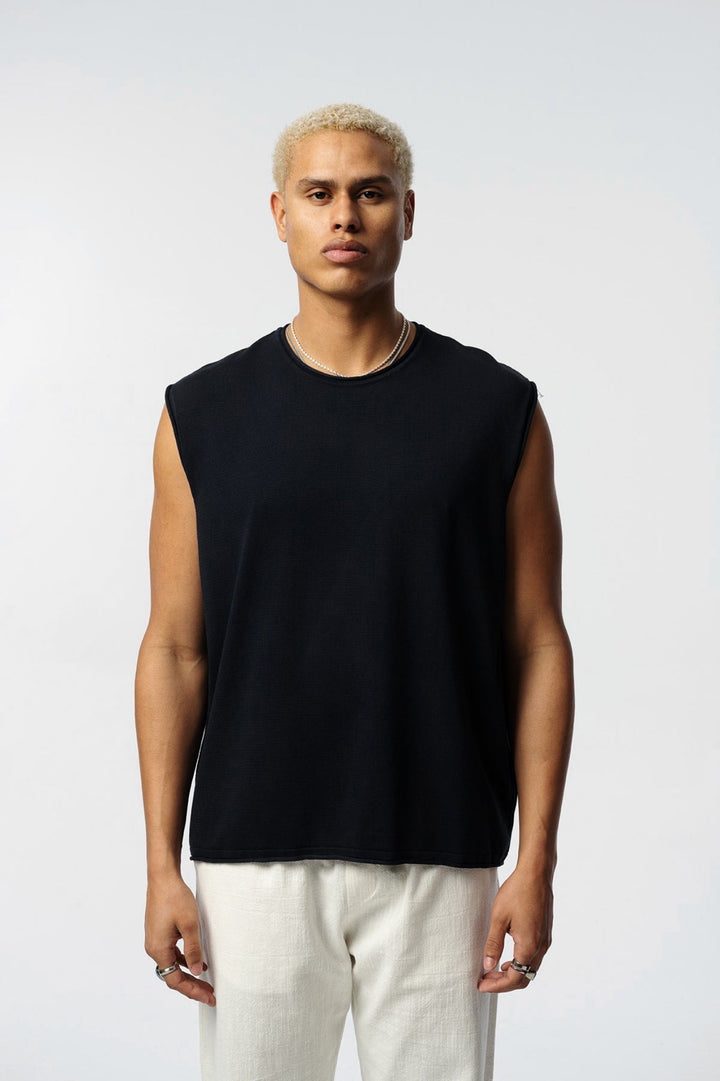 2512 Oversized sleeveless t-shirt in black