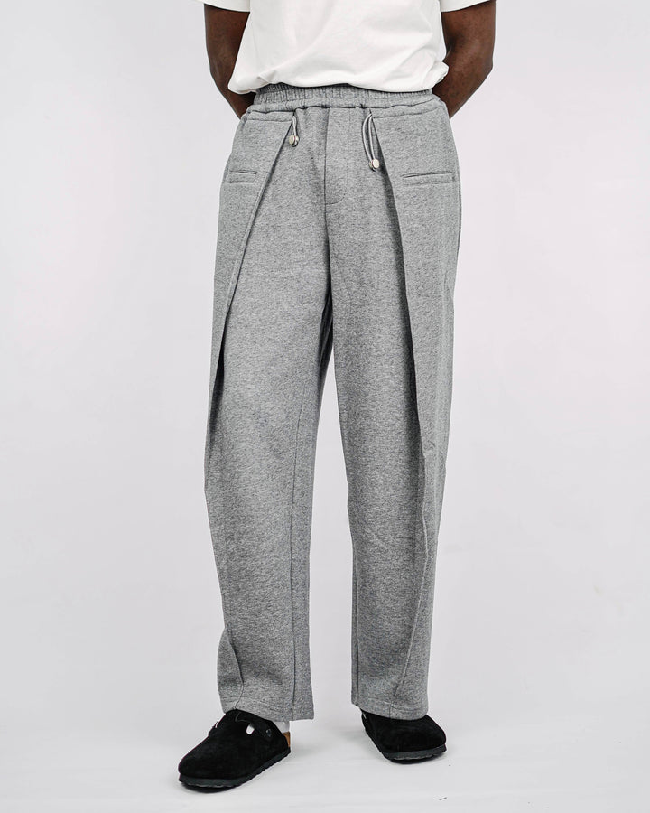 Nuclear fussion toggle Pleated Sweat Pants in Grey