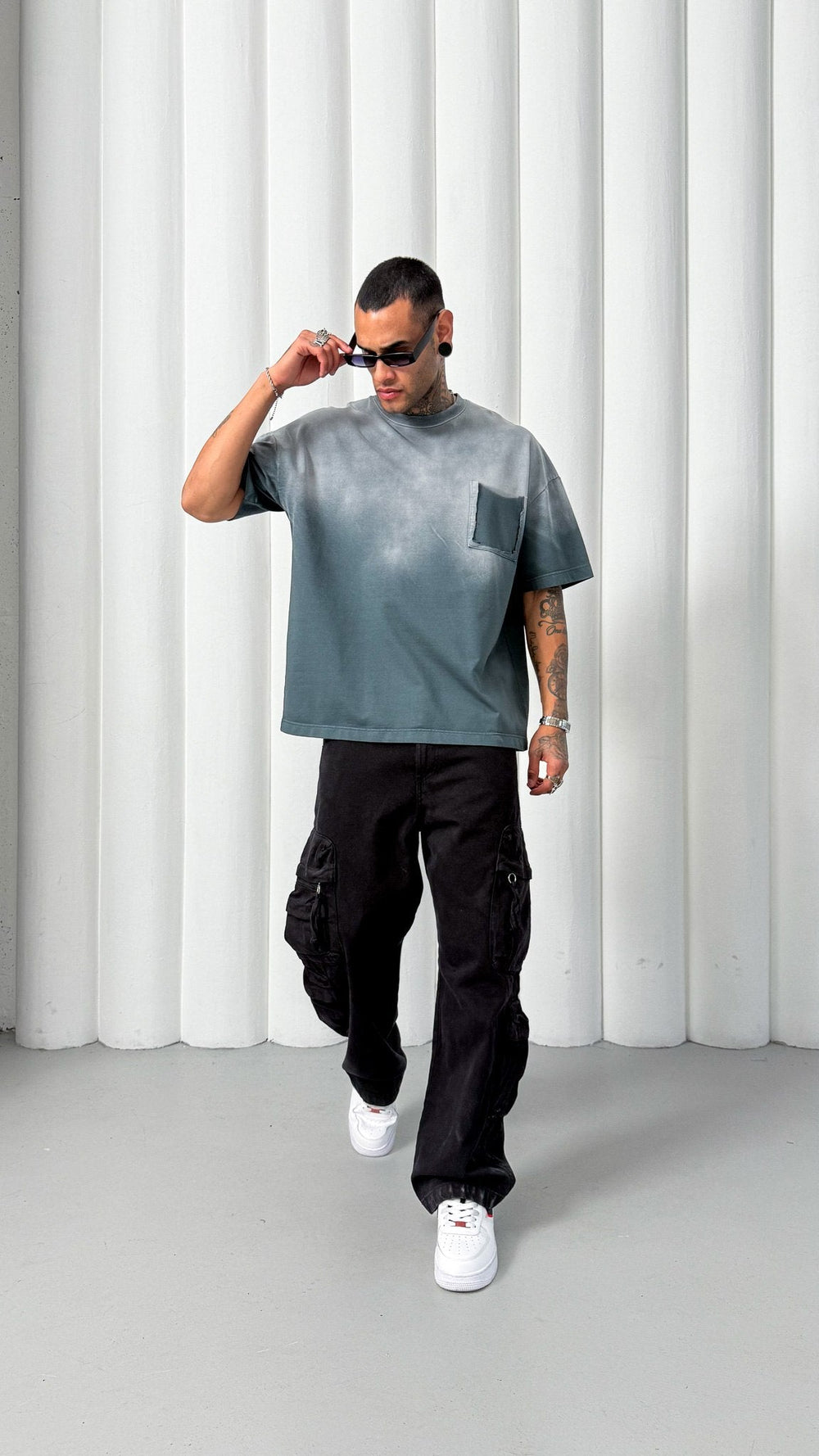 Mechanic Sun Faded T-shirt in Grey