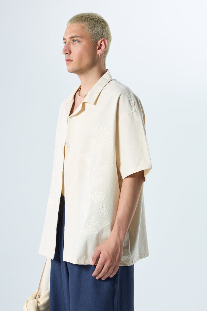 VAMOS FLORAL EMBROIDERED SHIRT IN BEIGE