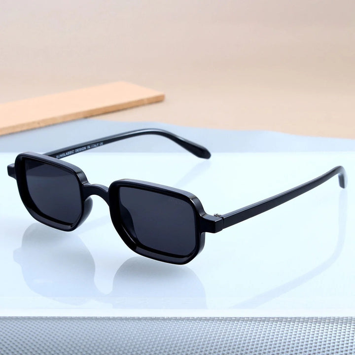 Polygonal sun glasses with curved bridge in black
