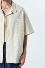 VAMOS FLORAL EMBROIDERED SHIRT IN BEIGE