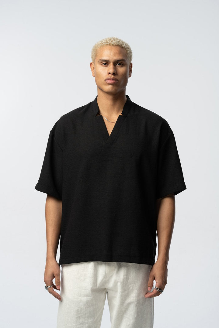 2512 V-NECK DETAILED SHIRT IN BLACK