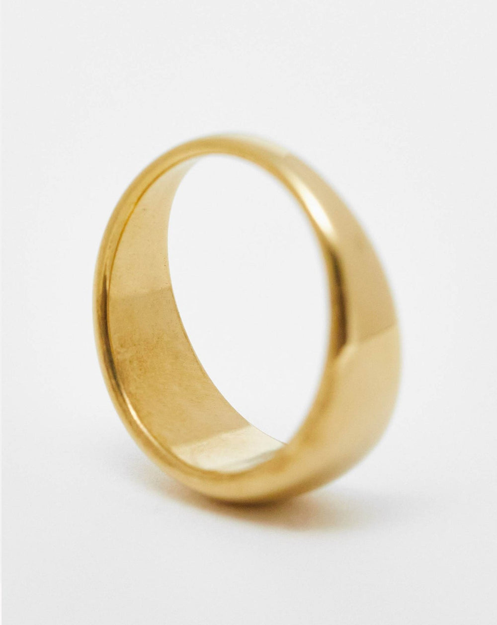 Slim link singlet ring