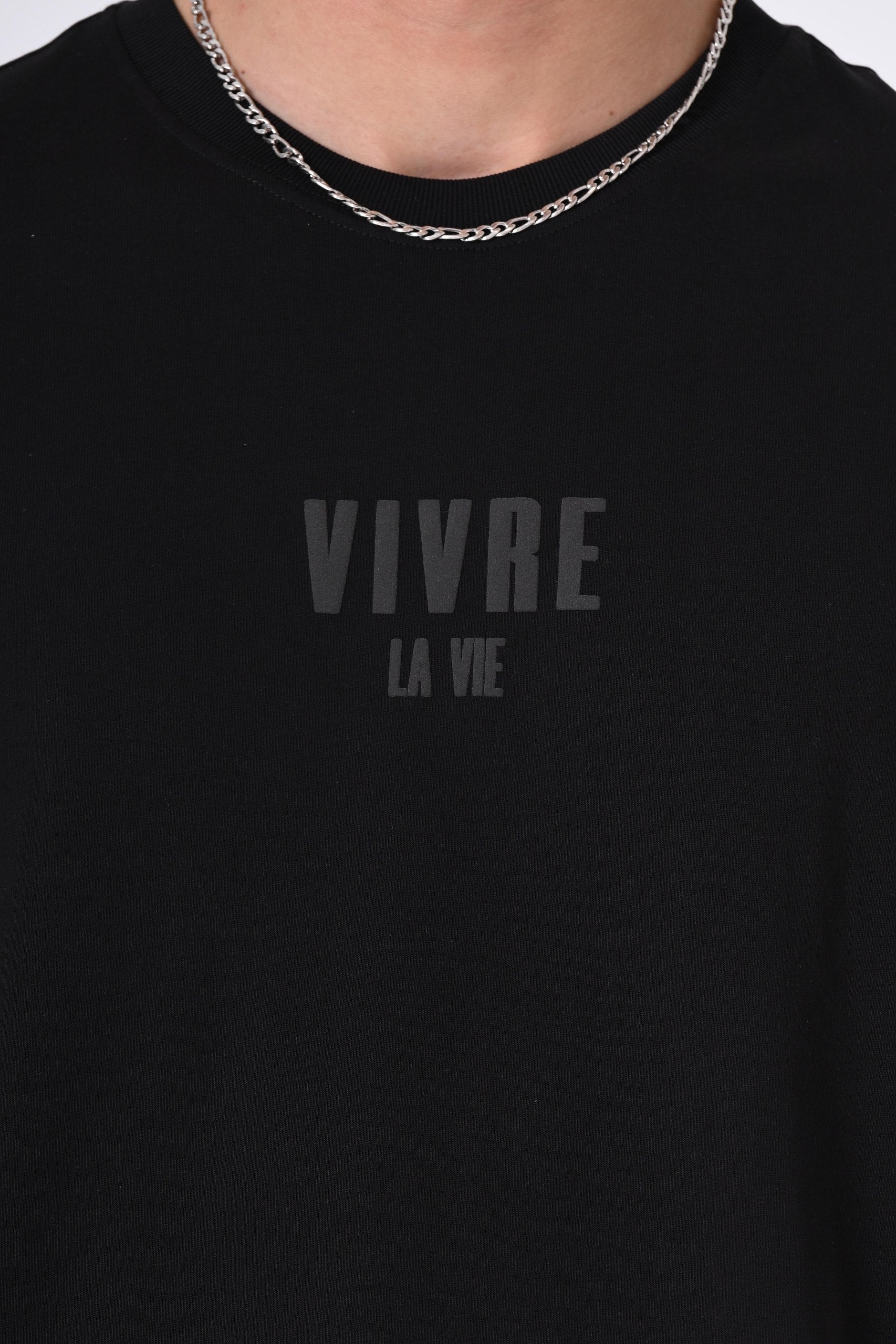 2512 La Vie T-shirt in Black