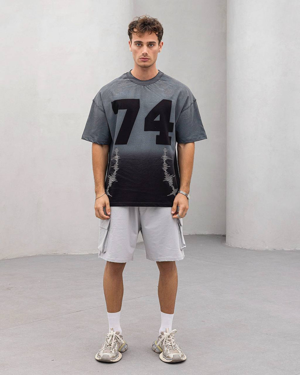 2morrow Graphic Stitch T-shirt in Black