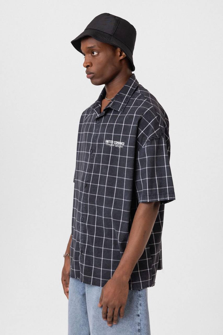 Vamos United Check Patterned T-shirt in Black