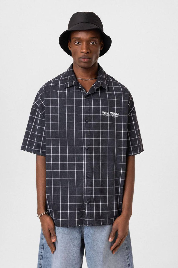 Vamos United Check Patterned T-shirt in Black