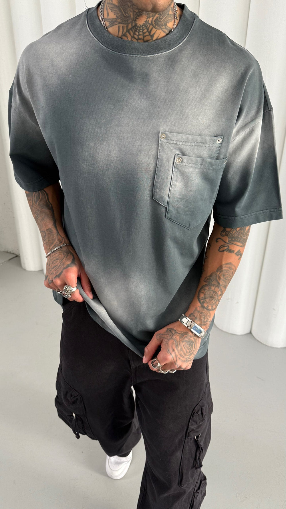 Mechanic Double Pocket Sun Faded T-shirt in Grey
