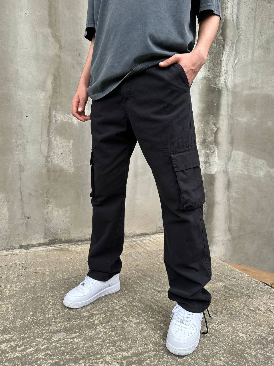 Difransel Banan Cargo Pants in black