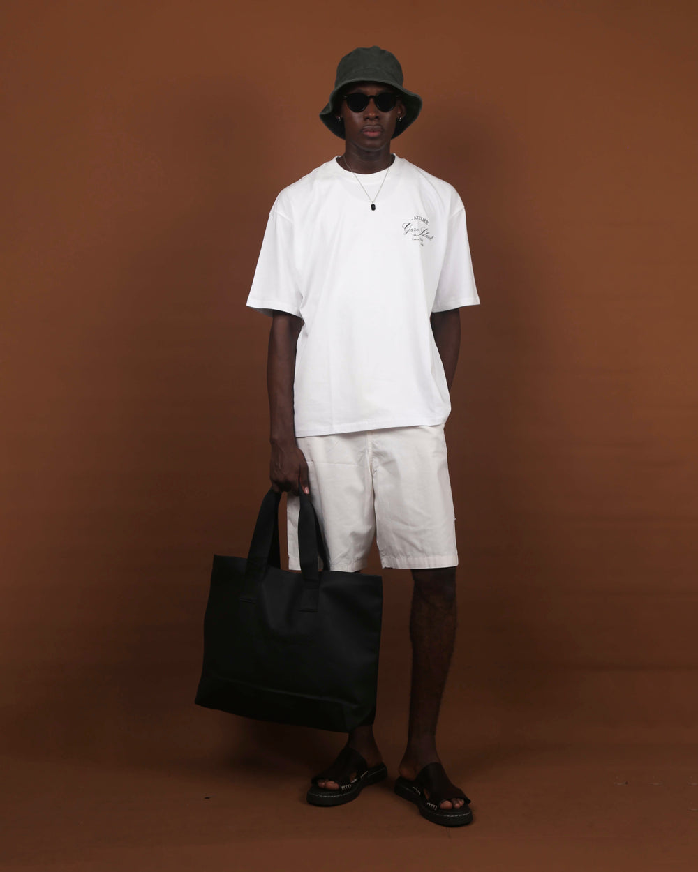 Maison De Vêtements Crest T-shirt in White
