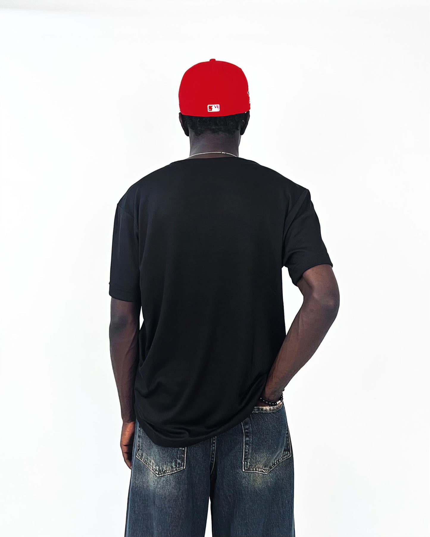 Garm Island Notch neck t-shirt in black