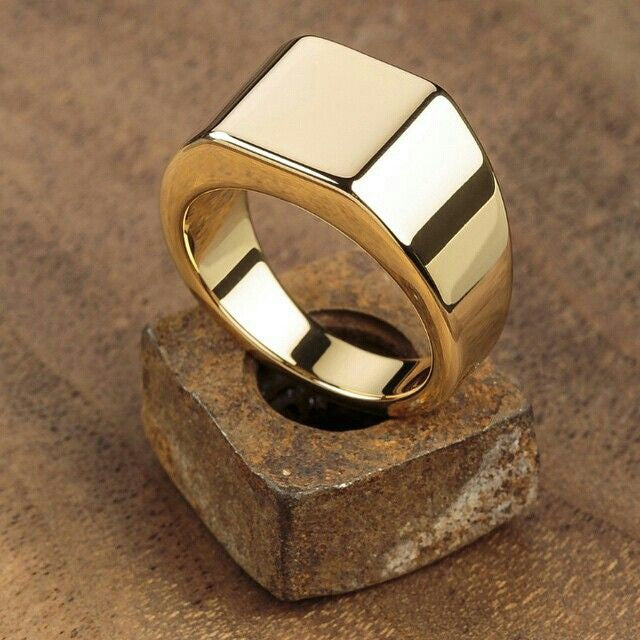 Flat square signet ring